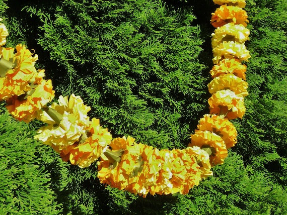 Mexican Dia de los Muertos 50 paper marigold wedding garland 20+ alternative flowers Indian Diwali festival