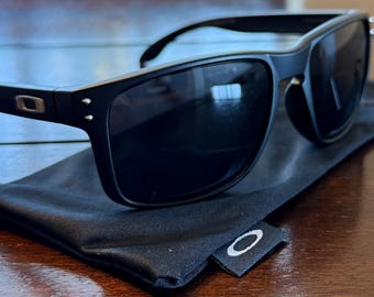 Oakley Holbrook  Polarized Sunglasses All Matte Black / Sliver Logo