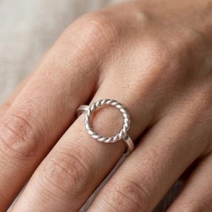 999 puur zilveren gedraaide ring met cirkellus | Handgemaakte open verstelbare touwring | Sierlijke geometrische ring | Cadeau voor haar