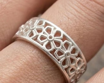 999 Silver Floral Filigree Ring, Geometric Flower Band, Nature Inspired Jewelry