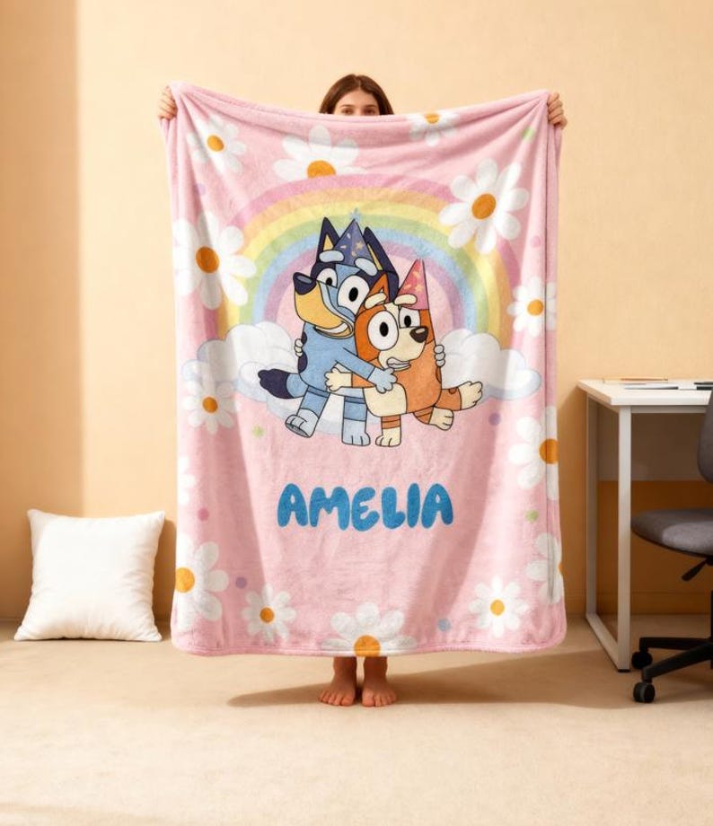 Anpassad blå hundfilt, personlig namnfilt med tecknad film, födelsedagsfilt för pojke och flicka, blå hundkärleksgåva, babyfilt bild 2