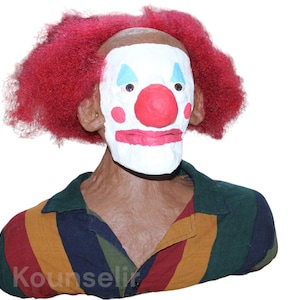 Avery The &quot;Fool&quot; Paper Mache clown