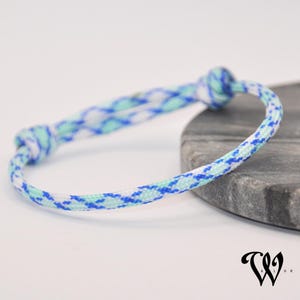 Ocean Blue and White Camo Paracord Bracelet Sliding Knot Womens Waterproof Adjustable Paracord Bracelet Minimalist Rope Friendship Bracelets