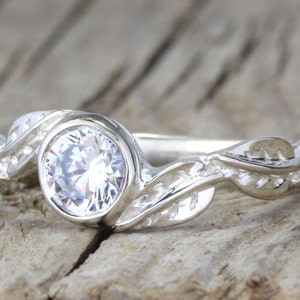 Bezel Diamond leaves Engagement Ring, Diamond Vintage Leaf Solitaire Ring, Anniversary ring, Nature inspired ring