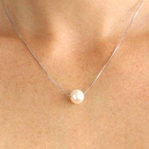 Pearl gold necklace, single pearl gold necklace, floating pearl on gold necklace, freshwater pearl on solid gold chain, gold pearl necklace