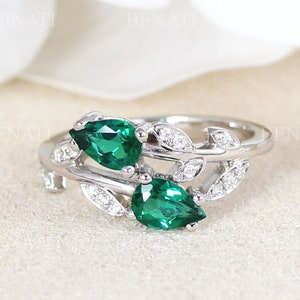 Pear Cut Emerald Leaf Ring – Nature-Inspired Engagement Ring – Art Nouveau Anniversary or Promise Gift – Alternative Bridal Jewelry