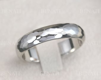 Hammered 18k Gold Wedding Band: Rustic Unisex Ring, Comfort Fit