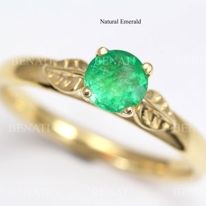 Emerald Engagement Ring – 18k Gold Floral Leaf Design, Antique Green Gemstone Ring, Nature Inspired Boho Bridal Ring, Unique Ring for Her