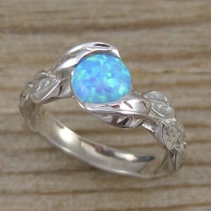 Opal leaf ring 2025