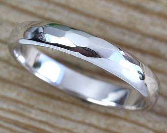 Hammered 14k White Gold Wedding Band - Unisex Rustic Ring