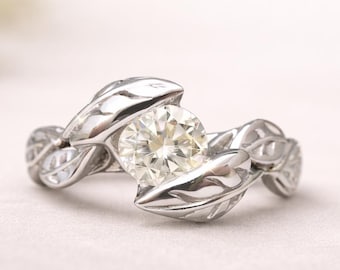 Anillo de compromiso de oro blanco con diamante Leaf Lab