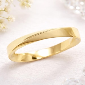 14k Yellow Gold Mobius Wedding Band - Modern Infinity Ring