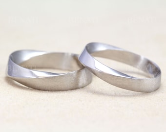 His and hers wedding rings set, Wedding rings set, Mobius bridal wedding set, Mobius strip ring, Twisted wedding bands, Yellow gold bands