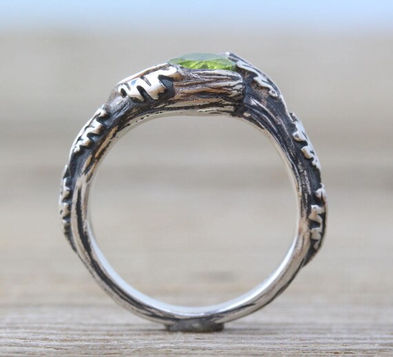 Peridot store leaf ring