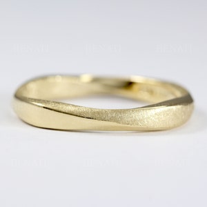 Mobius Wedding Band Mobius Stacking Gold Ring Minimalist - Etsy