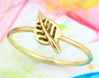 Anillo de hoja de oro de 14 k: delicado anillo apilable inspirado en la naturaleza