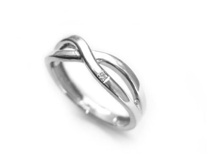 Infinity promise ring Infinity knot diamond wedding ring Diamond infinity ring Infinity ring with diamond White gold infinity knot ring