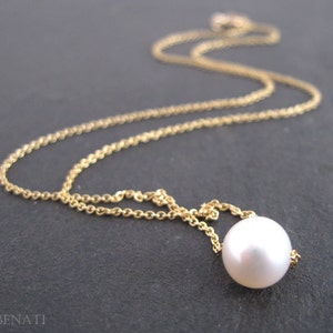 Pearl with gold necklace, Single pearl gold necklace, Freshwater pearl on gold link chain, White pearl links necklace, Floating pearl chain