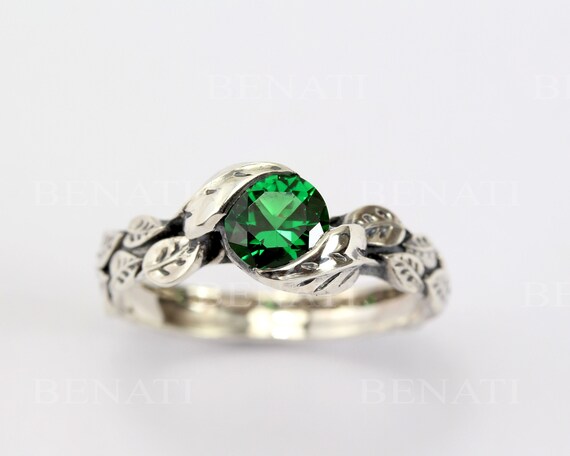 Leaf Ring With Emerald Gem in Silver 