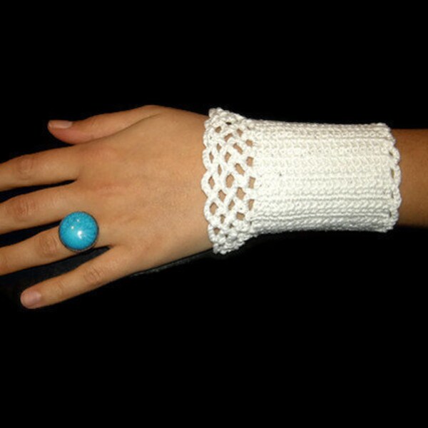 cuff white crochet
