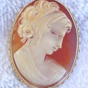 Vintage Antique Carved Shell Cameo Pendant Brooch Pin 14K GOLD Estate Jewelry Victorian Nouveau Deco Edwardian Style Valentine&#39;s Day