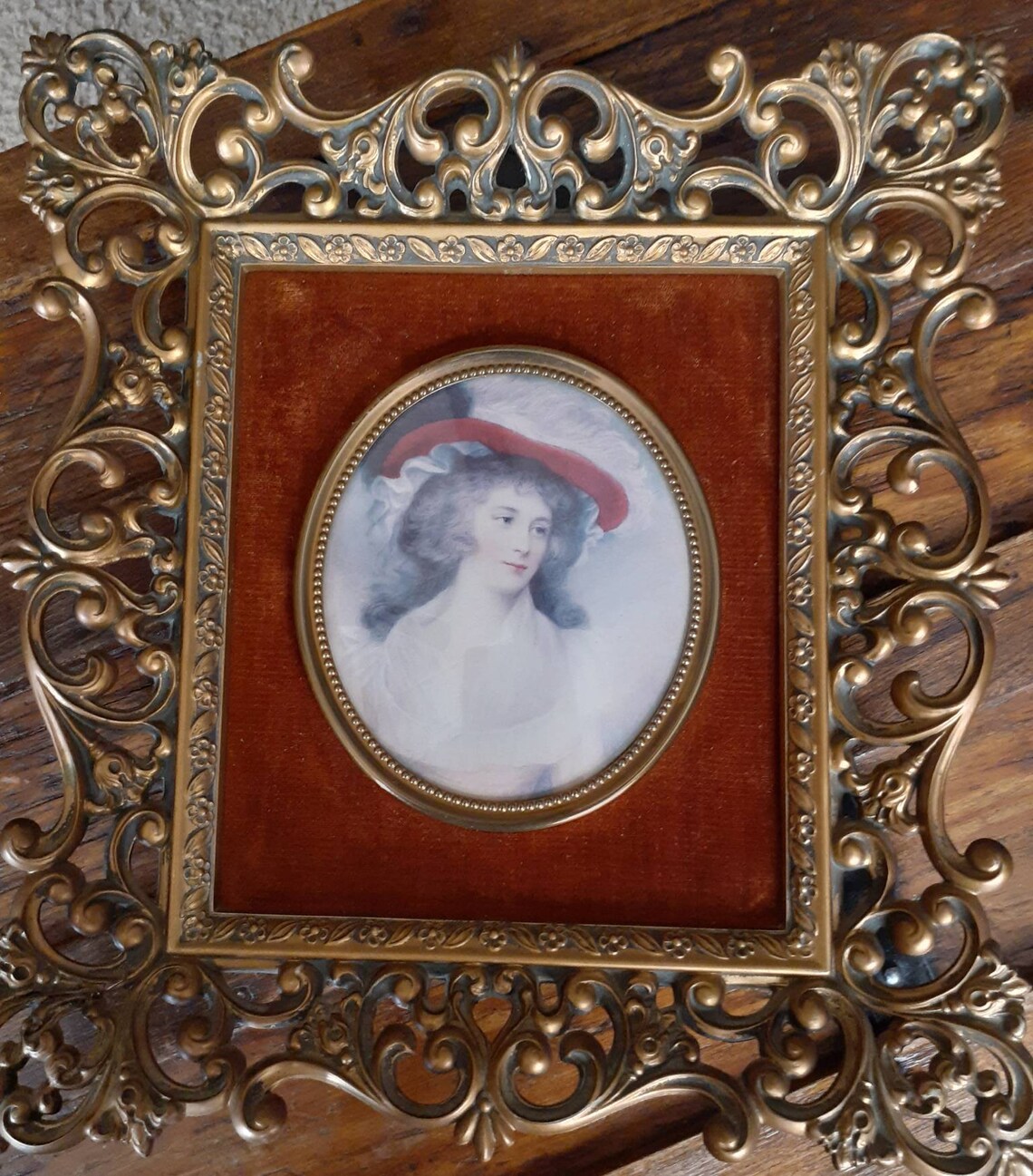 Large Cameo Creation Wall Hanging Antique Gold Frame Oval Etsy