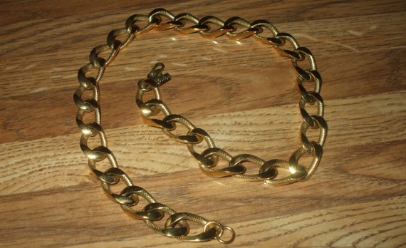 Vintage Monet Large Gold Chain Necklace Choker Si… - image 2