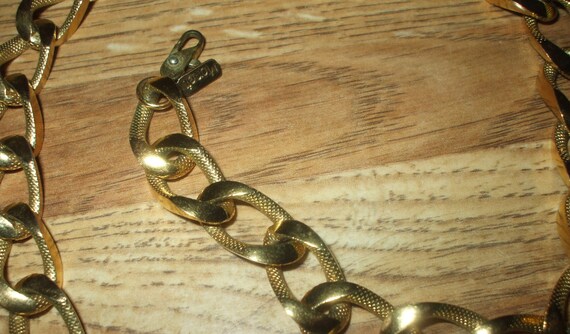 Vintage Monet Large Gold Chain Necklace Choker Si… - image 5