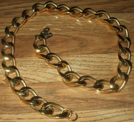 Vintage Monet Large Gold Chain Necklace Choker Si… - image 3