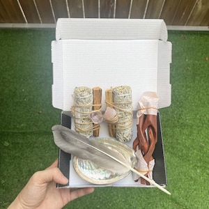 White Sage Smudge Kit: Abalone Shell, Rose Quartz, Palo Santo