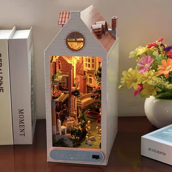 DIY Ancient City Book Nook Kit | 3D Historical Puzzle Craft | Timeless Ruins Shelf Insert – Wooden Assembly Set & Classic Bookend Gift