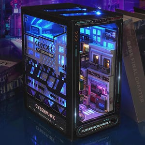 以下が含まれることがあります： 「FUTURE WORLD」と「CYBERPUNK」の文字が見える、黒く照らされたサイバーパンクをテーマにしたブックヌック。ミニチュアの街並みは青と黄色の光で照らされ、未来的な雰囲気を醸し出しています。ブックヌックは長方形で、詳細な都市景観のデザインが施されています。