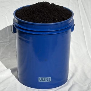 Worm Castings, Worms, Worm Tea, Worm Lechate, Red Wigglers, Fertilizer, Gardens, Gardening, Nature, Farming, Plants, Vermiculture,