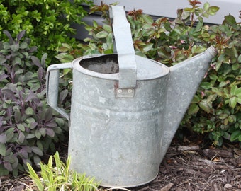 Vintage Watering Can Water Can Metal Galvanized Zinc Vase Centerpiece Gardening Tool Distressed Farmhouse Cottage Patio Porch Garden #10