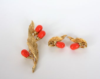 Vintage Sara Coventry Pin Brooch Earring Set Gold Leaves Orange Coral Buds Berries Rockabilly Bombshell Pin Up Style Bridal Bridesmaid Gift