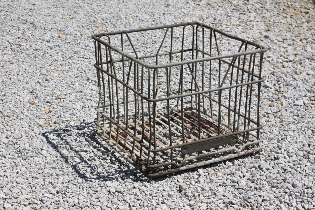 Vintage Metal Wire Milk Dairy Crate Box Storage Distressed