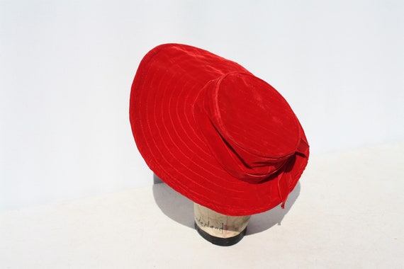 Vintage Women's Hat Chapeau Asymmetrical Brimmed … - image 1