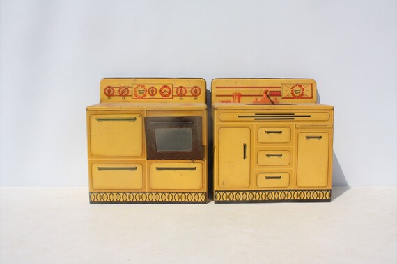 Vintage Sunny Suzy Wolverine Toy Stove Sink Metal Tin Litho