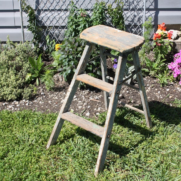 Vintage Wood Wooden Step Stool Step Ladder Folding 3-Step Plant Stand Gray Chippy Painty Peely Rustic Distressed Cottage Porch Farmhouse