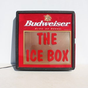 Vintage Budweiser Anheuser-Busch Beer Liquor Electric Light Up Sign Hanging Advertising Promotional Advertising Bar Man Cave Home Lounge