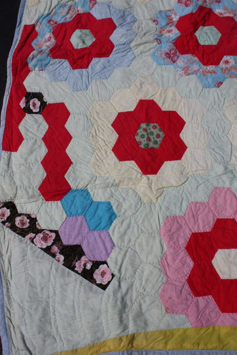 Vintage Hand Quilted Handmade Quilt Flower Hexagon Etsy