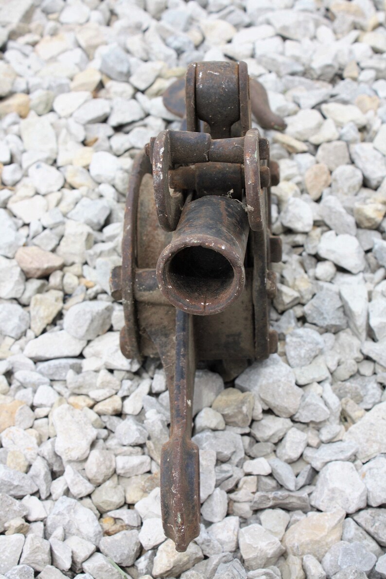 Vintage Pulley Hoist Hook Metal T25 Farmhouse Decor Farm Barn Etsy