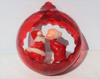 Vintage Plastic Christmas Ornaments JewelBrite Diorama Kissing Mr & Mrs Santa Claus Unbreakable Mid Century Christmas Holiday Tree Trimming