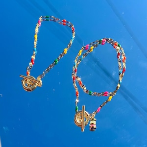 Wonder 1 (una sola vuelta) - Pulsera de cadena multicolor PVD dorada con cierre de palanca