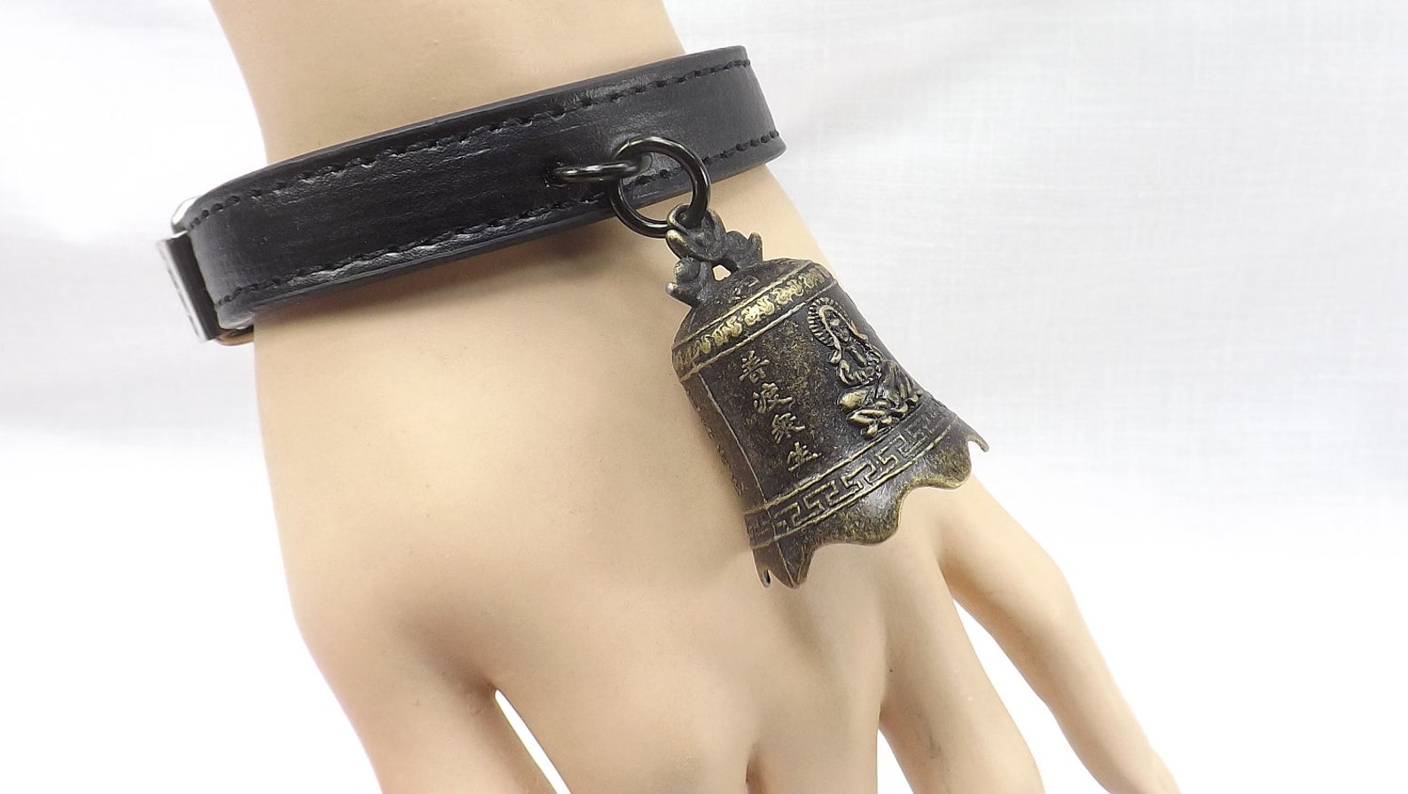 Jannette recommends best of Bdsm diy metal wrist restraints Huge natural tits xxx