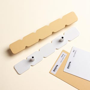 Möbelhandtag DOMINO 02 | Pulverlackerat rostfritt stål | Moderna skåpbeslag | Välj din färg