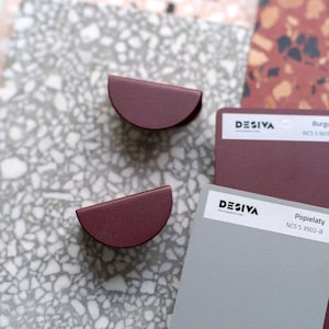 Möbelhandtag Luna 01 | Välj din färg | Pulverlackerat handtag i rostfritt stål | Möbel- och skåpbeslag