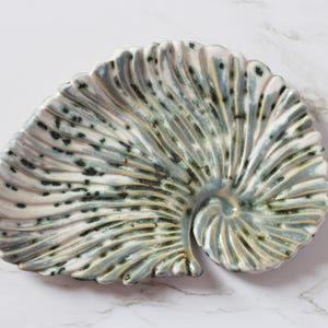 Ceramic Shell Dish,Soap dish, Decorative Trinket Dish, Jewelry Holder