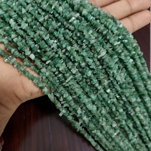 Natural Emerald Chip Beads Strand: Smooth Polished, Jewelry Making (34 Inches, 3-5MM