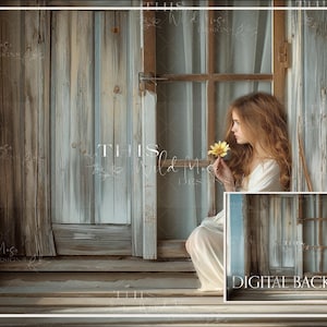 Puede incluir: Una joven con un vestido blanco sostiene una flor amarilla frente a una puerta y una ventana de madera rústica. La puerta y la ventana están desgastadas y tienen un aspecto desgastado. El fondo es una pared azul claro.